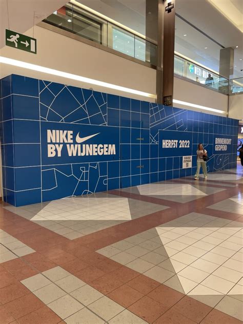 Winkels voor NIKE in Wijnegem en omgeving .